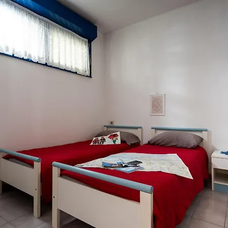 Cozy Flat With Balcony Near The Beach In Bibione Lejlighed