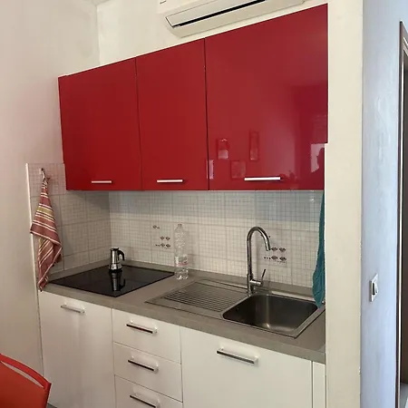 Cozy Flat With Balcony Near The In 公寓